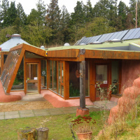 Image of the Earthship at Stanmer Park in Brighton, UK.<br />Photo: cc-by-3.0, Gazzat5