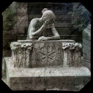 statue