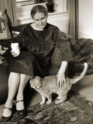 Doris Lessing and cat