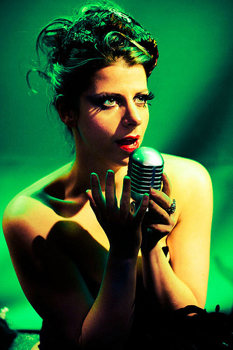 Lady-Rizo-1