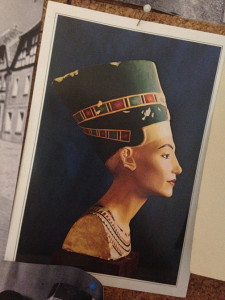 The painted bust of Queen Nefertiti still lives in Berlin today.