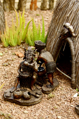 bigstock-Zulu-Hut-31587269