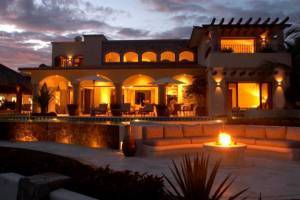 Casa Lolita at night