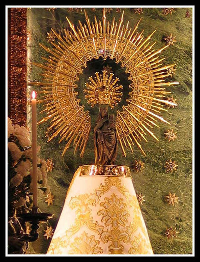 La virgen del Pilar, a ella me encomiendo.