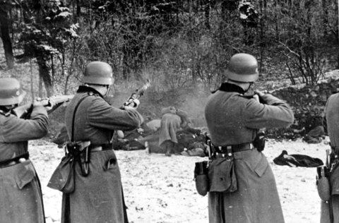 Execution of 56 Polish citizens; Wikimedia Commons
