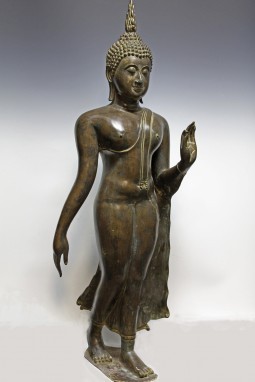 walking-buddha-1