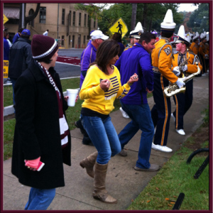 Me & some LSU folks doing the Wobble (that's as close as you'll get to seeing me do it!)