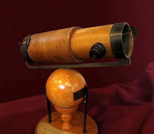 Replica of Newton's second reflecting telescope of 1672