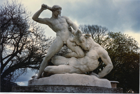 theseus slaying the minotaur - paris