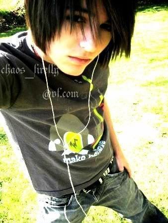  photo -Emo-Boy-emo-boys-6911507-338-450_zps3ead8448.jpg