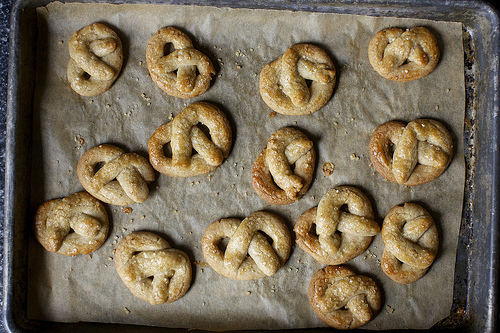 sugared rye pretzel cookies