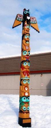 Totem pole: David Fison's Christmas Totem Pole