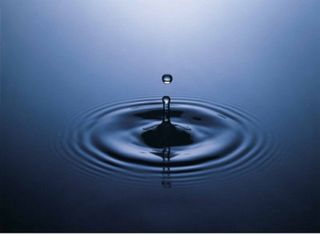 Water-drop-drop-ripples-art-poster-print