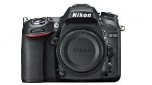 Nikon_D7100_front_BF1B-580-90