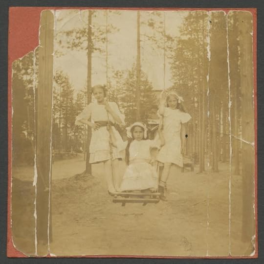 George's sister Tamara (left) and 2 friends. Image courtesy of The National Archives of Georgia.