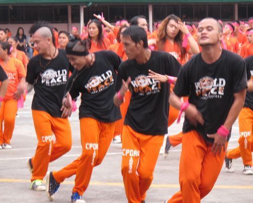 Cebu Detention Center inmates shakin' their thang during their monthly <br />performance in the prison yard.
