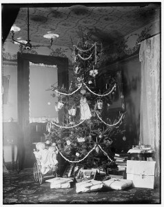 Christmas tree in the Wright home, 7 Hawthorn Street, Dayton, Ohio. 1900. Prints and Photographs Division. 
