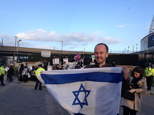 554854_10151567185061136_376210175_n