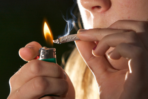 smoking-marijuana-weed-flickr-cagrimmett