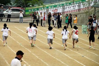 800px-Running_Race