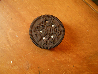 looks like a manhole cover