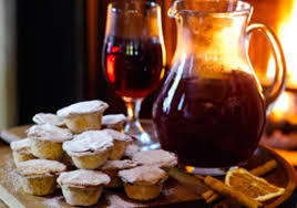 mulled wine and mince pie