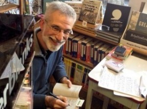 Joe.IS.signing (1)