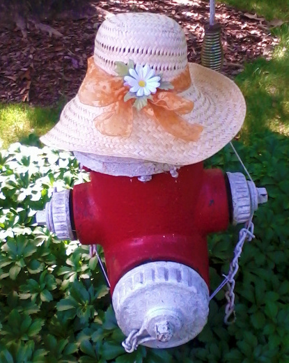 Hydrant in a sun hat