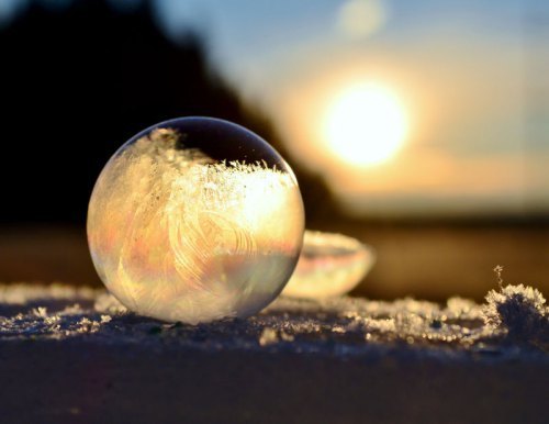 close-ups-of-frozen-soap-bubbles-angela-kelly-macro-11