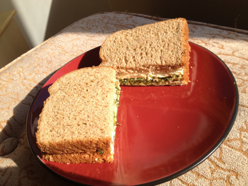 pesto tofu sandwich