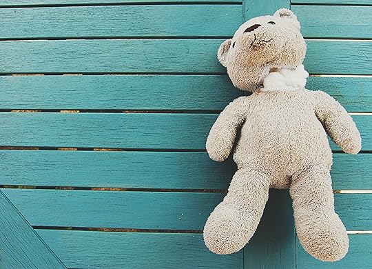 How to mend a teddy bear Made Peachy