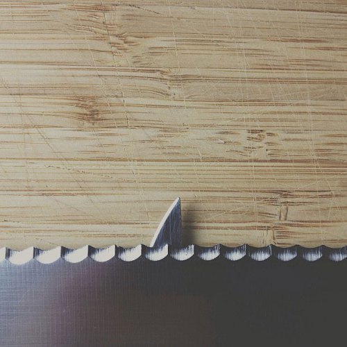 Bread knife with shark.