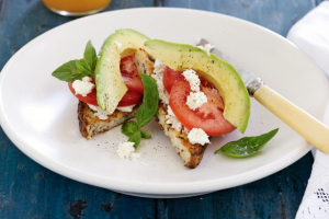 caprese_toasts_pic