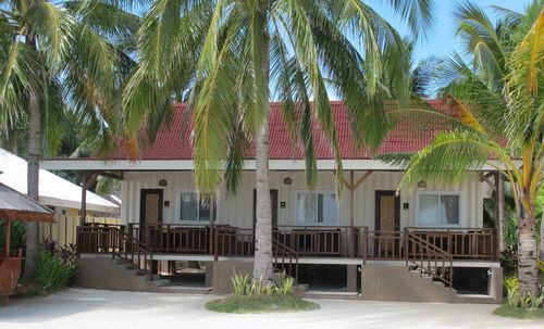 Can you spot the shipping container?