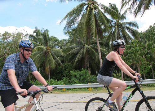 Cycling up to the Chocolate Hills overlook