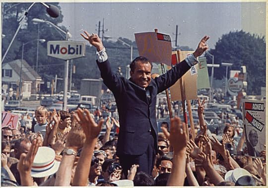 Richard_Nixon_campaign_rally_1968