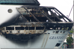 Grandeur fire close