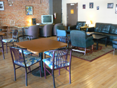 Picture yourself here, relaxing and enjoying a conversation, or some fine local music. Ahh! Photo: ©2014 ANVidean