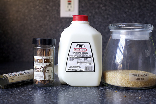 vanilla bean, canela, goat's milk, sugar