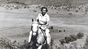 elyne mitchell