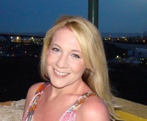 Rachel_Lewis headshot