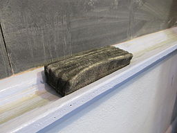 256px-Chalkboard_eraser,_Waldorf_School,_East_Lexington_MA