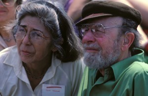 Pete and Toshi Seeger, 1985. Photo by Robert Corwin, AFC Robert Corwin Collection. 