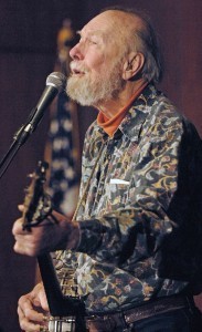 Pete Seeger performs onstage at the Coolidge Auditorium as part of AFC’s Seeger Symposium, How Can I Keep from Singing? Photo by Robert Corwin, AFC Robert Corwin Collection.