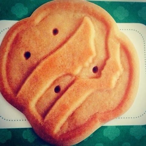 trefoil girl scout cookie picture