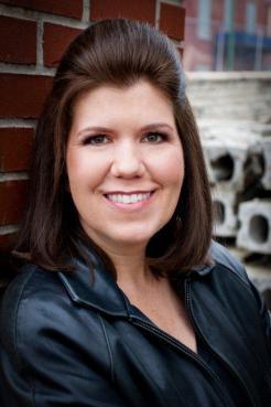 Pauline - Color (3 of 6)