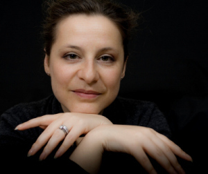 Eve Devon_author photo_for Entangled use-1