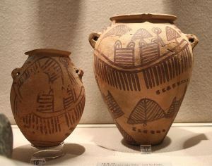 Pottery depicting masted ships. Photo by Einsamer Schütze. License: CC BY-SA