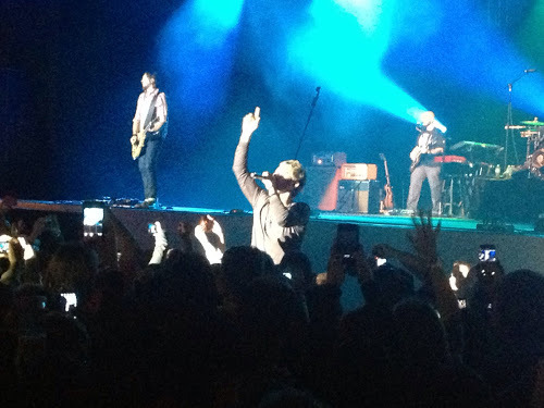 Universal Studios Mardi Gras concert Lifehouse