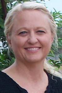 Holly Roberts Small pic